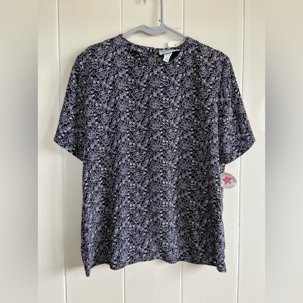 T4a- HERITAGE ROAD Black Floral Blouse